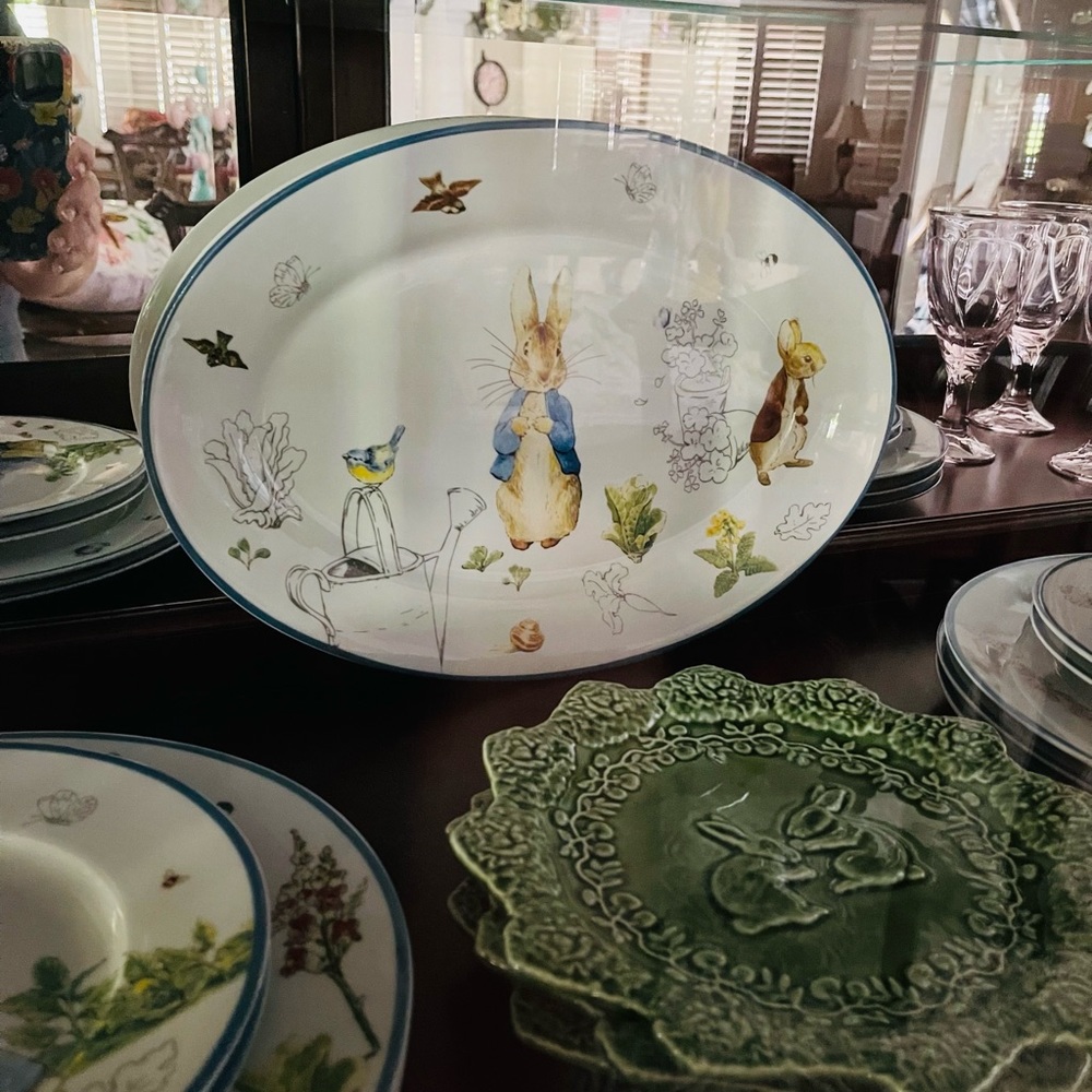 Beatrix Potter PETER RABBIT Oval Serving Platter Tray | Blue Rim | Brand New!